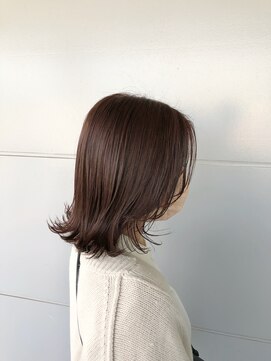 ヘアアンドメイク ムーア(Muuua) ショコラブラウンと切りっぱなしヘア