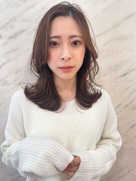 ソワリー 栄(THOiRY) 大人可愛い20代30代40代小顔艶髪簡単スタイリングふんわりカール