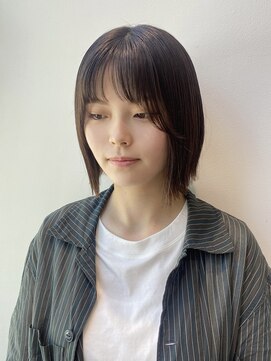 ステア ケース(stair case) 大人可愛い切りっぱなしストレートボブ顔まわり前髪カット