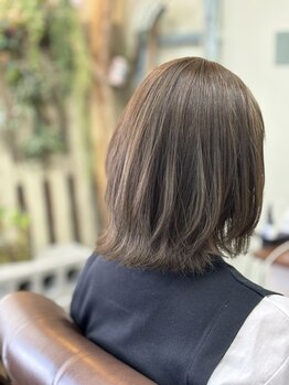 ヘアアトリエ チトニワ(hair atelier titoniwa)の写真/若白髪にも対応＊明るくお洒落な白髪ぼかしで、上品な色味に♪大人女性の魅力を引き出すカラー提案♪