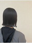 プツッと切りっぱなしボブ