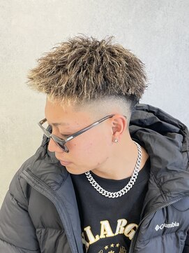 ルースト 西院店(ROOST) ツイストパーマ/ブラウンカラー/金メッシュ