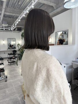 ホリー(HOLLY) 透明感抜群カラー