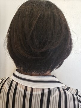 エヌアイディーボ(NI DIVO) NIDIVO柔らかショートボブ