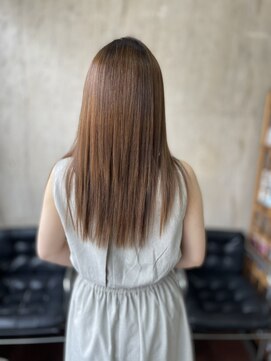 理容 鮎川 〈梅雨時期に〉ストレートパーマ