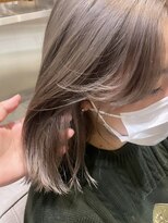 グレージュカラー