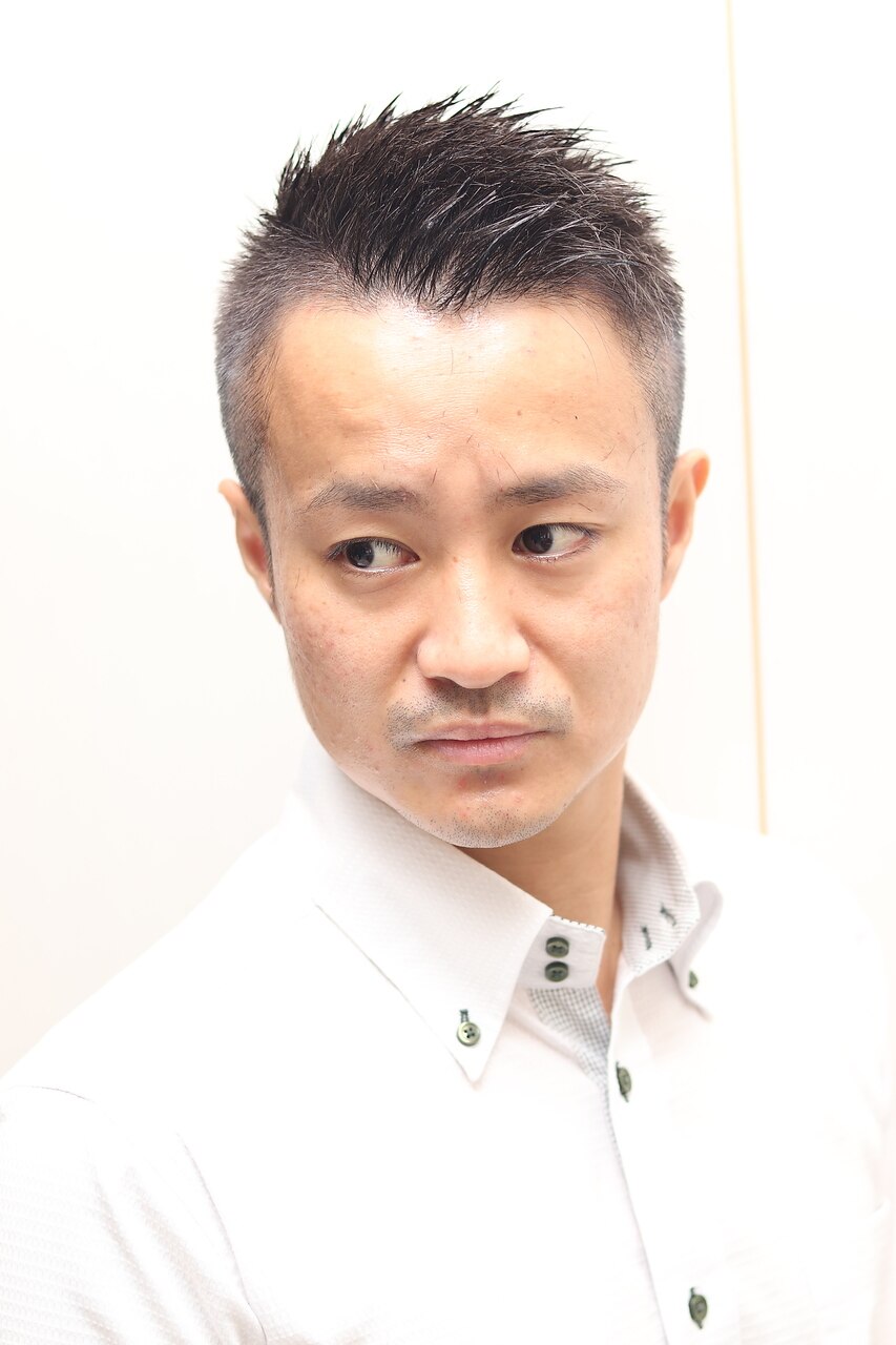 2025年秋】メンズ｜ボウズ ツーブロックの髪型・ヘアアレンジ