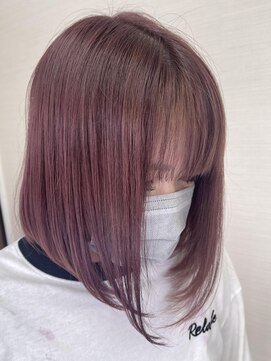 クーラ(cu-ra) 前下がりボブ