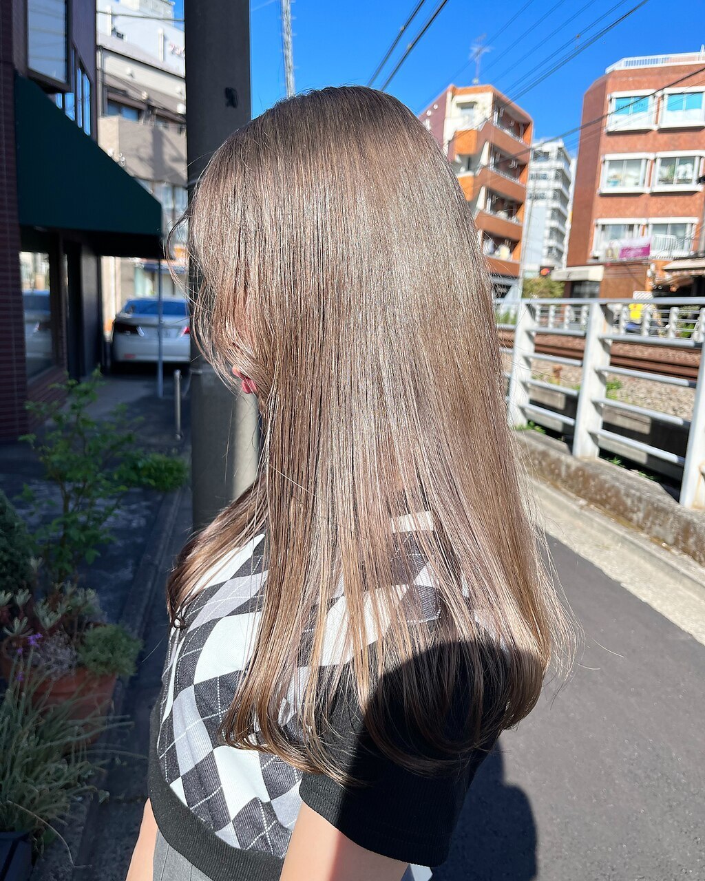 【4回目以降〜リピーター様★】スタイリストカット 大鷲　\6600