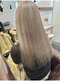 ホワイトグレージュ　ダブルカラー　stylist/miaki