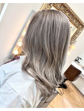 コワファースト  させぼ五番街店(COIFF1RST) ホワイトグレージュ☆