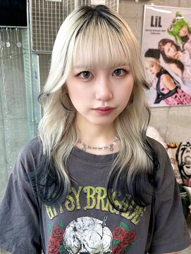 リル ラウム 原宿(LiL Raum) ホワイトヘア/デザインカラー/原宿/ダブルカラー/レイヤーカット