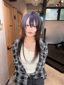 シキ(SHIKI) ルーツカラー　ハッシュカット　レイヤーカット