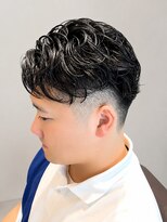 ノイセルヘアー(Noisyle Men's hair) リバースセンターパート/ニュアンスパーマ/ダウンバング/MEN'S