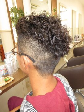 コアフィールフィス(COIFFURE fils) スパイラルパーマ×ワイルドショート