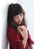 暗め透明感カーキアッシュ