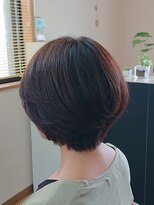 モアニ ケラ(Moani Kela) ショートボブスタイル