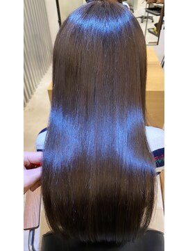 ジーナ 福岡天神(Zina) 小顔セミウェットウェーブピンクベージュハイライトカラー