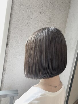 ブロッサム 北浦和店 アッシュグレー暗髪カラーブリーチハイライトボブ髪質改善北浦和