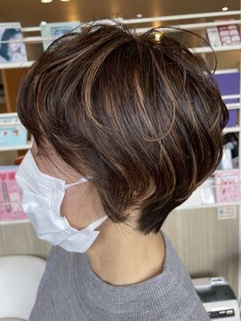 エス ハート オブ ヘアー 名東店(Heart of HAIR) 【ES 川原】WinterStyle #21 ３Dハイライトショートボブ