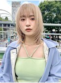 ミディアムレイヤーカットロングウルフホワイトベージュ姫カット