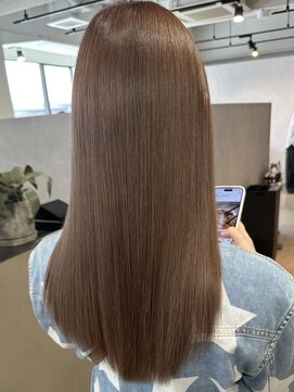 メリー オオサカ(Merly Osaka) 透明感！中明度のブラウンカラー