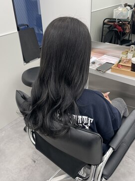 ゴウトゥデイシェアサロン 町田店(GO TODAY SHAiRE SALON) たっぷりハイライトに入れるブルーブラックカラー♪