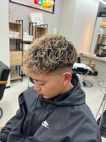 ベルクロー バイ アリープ(Bel.crow by ALEAP)&nbsp;波巻パーマ/ハイライトカラー