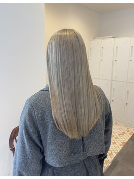 アッセンブル(ASSEMBLE) 冬ベージュカラー