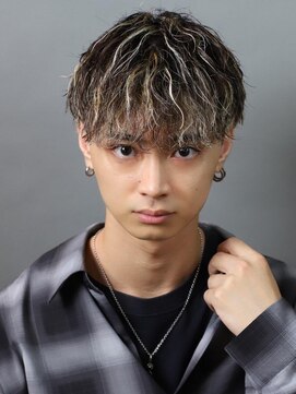 リップス 川崎(LIPPS) メンズ刈り上げマッシュスペインカールメッシュカラー