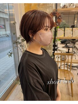 エレン(E L E N) ショートボブ/ピンクブラウン/キレイ