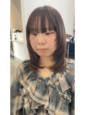 “余白美”ヘア。顔まわりザクッとレイヤーで今っぽく