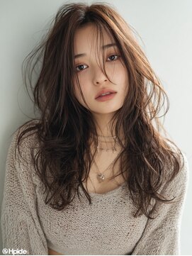 冬のトレンドのレイヤーパーマ