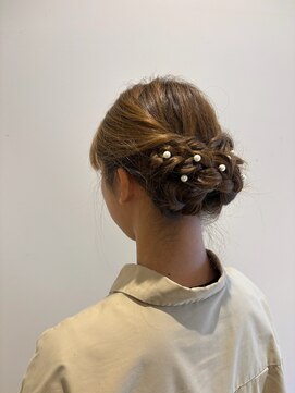 真珠が輝く◎シアー×編み込みアップアレンジ