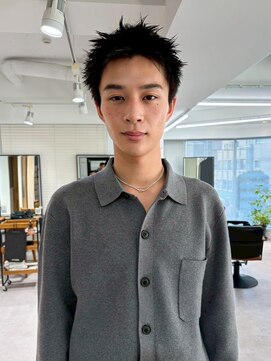 ネオリーブ クーロ メゾン 横浜(Neolive curro Maison) アップバング さわやかスパイキーショート