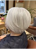 ショートボブ