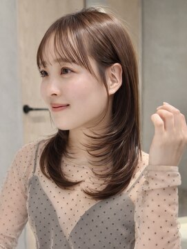 ナナローネス(nana loness) 横顔まで綺麗に見えるレイヤー