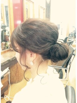 ベル(BELL) 外国人風、ゆるふわルーズアップ☆【用賀/桜新町BELL】