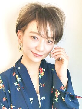 ロビー 表参道(ROBBY) トップふんわり耳掛けショート／オリーブカラー