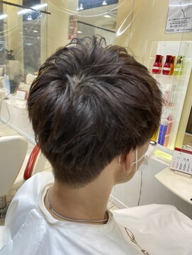 クオリス 上板橋店(QUALIS) 40.50代おすすめ束感ショート【ツーブロ×刈り上げ】