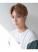 [LICO]ハイトーンベージュ、センターパートヘアby碇山　光一郎