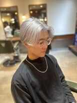 エイトメン 上野店(EIGHT MEN)&nbsp;ホワイトシルバーカラー