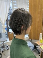 クエント(cuento) バレイヤージュ シルバーグレーショート