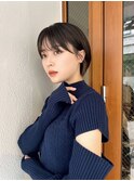 黒髪シースルーバングサイドバンクくびれショート