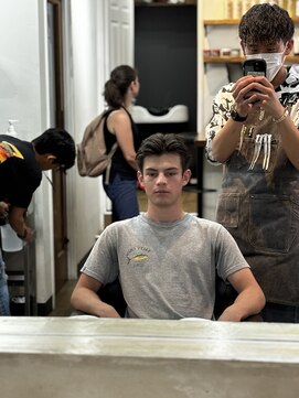 クロムトウキョウ ザ バーバー 新宿本店(CHROM TOKYO the Barber) スパイキーショート