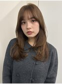 セミロング　レイヤーカット　ニュアンスカラー