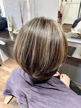 エイティサード(8ty3rd) 白髪ぼかしハイライト