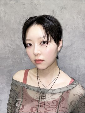 リン モアナバイヘッドライト 武蔵小杉2号店(lynn Moana by HEADLIGHT) 韓国式センターパート ハンサムショート