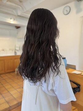 メロウ(MELLOW) ラフに乾かすだけで決まる、抜け感ロングウェーブ