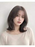 顔回りレイヤー×外ハネ